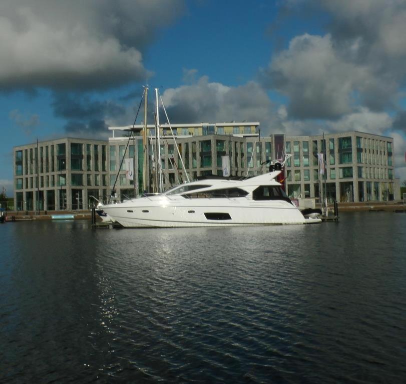 Newport Weser, Newport Marina Bremerhaven Luaran gambar